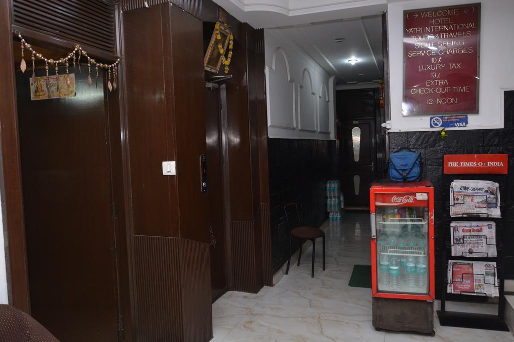 Hotel Yatri International Нью-Дели Экстерьер фото
